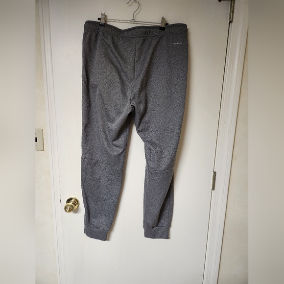 Layer 8 XL sweatpants - Picture 3 of 3
